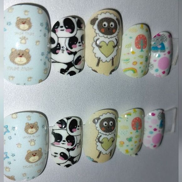 Kids custom 10pc  press on nails for girls and teens - Picture 3 of 6